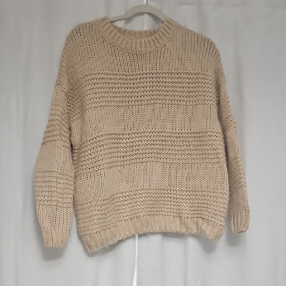 Staccato Cream Crew Neck Sweater with Classic Knit - Picture 1 of 1